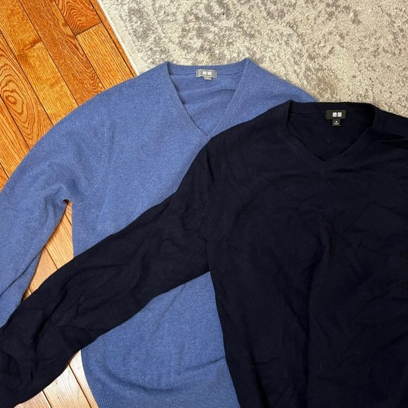 Uniqlo V-neck Cashmere Men's Sweaters (2 - Medium) - Picture 3 of 5